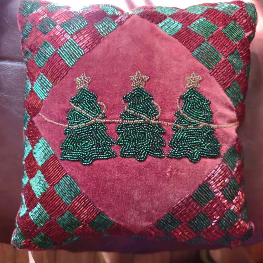 Accent pillow